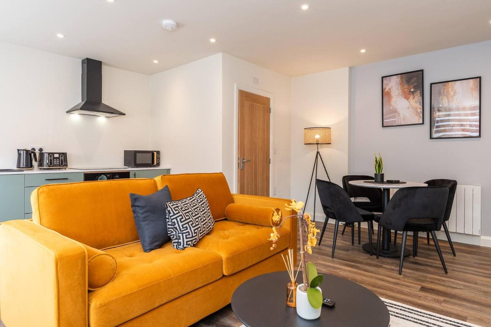 Aurum 6 - Chic 1Br Stay By Dmu City Centre Leicester Bagian luar foto